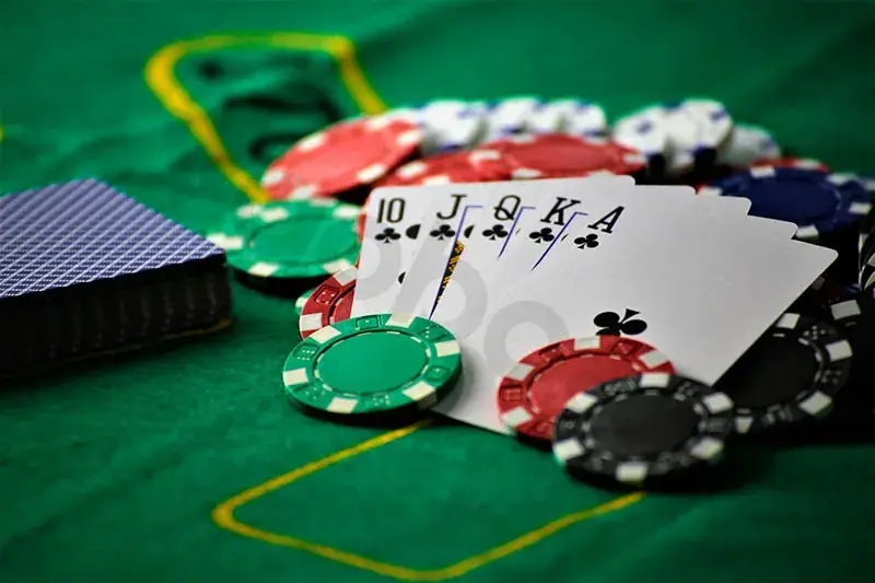 Playfina Poker